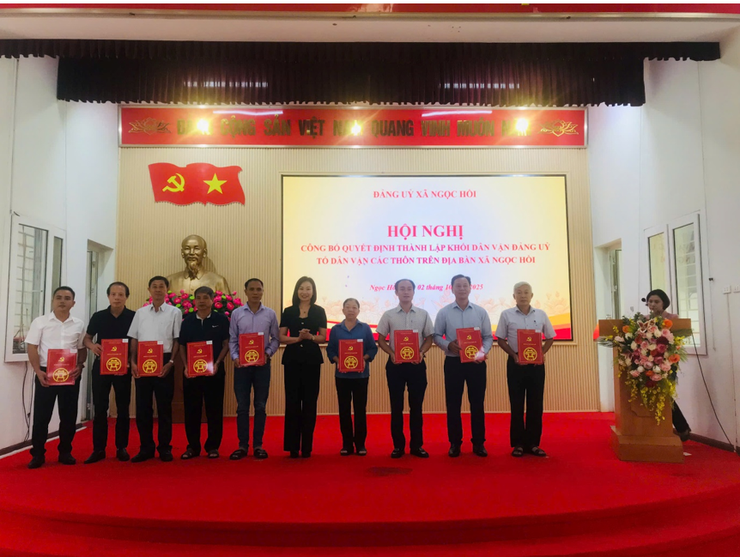 Hội nghị Quán triệt Nghị quyết Đại hội Đại biểu Đảng bộ xã Ngọc Hồi lần thứ I. Giao ban công tác xây dựng Đảng, xây dựng chính quyền quý III, triển khai nhiệm vụ trọng tâm Quý IV năm 2025- Ảnh 4.