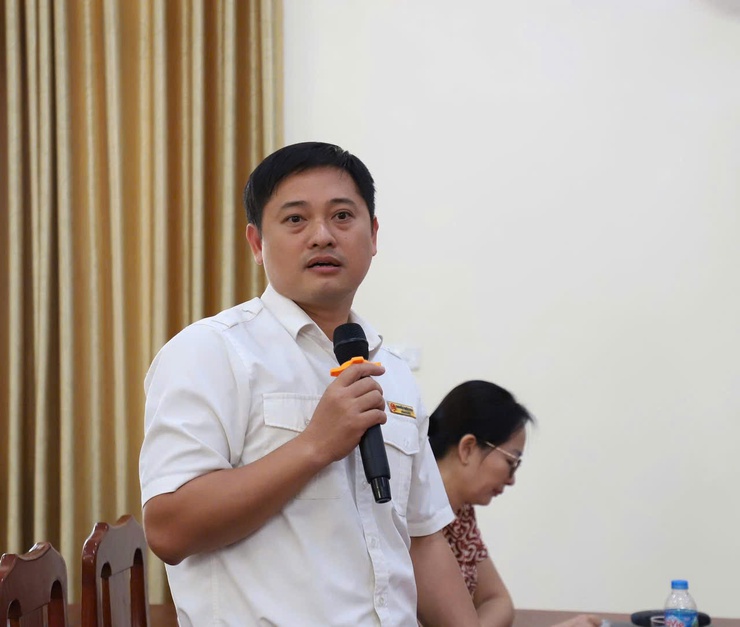 UBND XÃ HỒNG VÂN TỔ CHỨC HỘI NGHỊ RÀ SOÁT NGUỒN THU THUẾ NĂM 2025, XÂY DỰNG VÀ TRIỂN KHAI KẾ HOẠCH TRỌNG TÂM 3 THÁNG CUỐI NĂM- Ảnh 3.