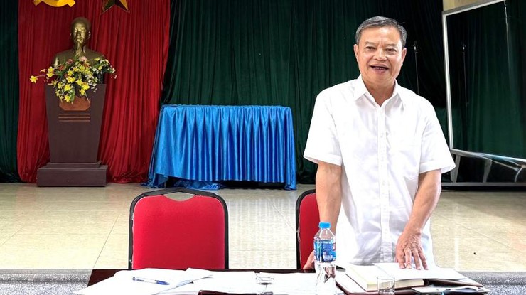 Đồng chí Hồ Trung Nghĩa Phó Bí thư Đảng uỷ, Chủ tịch UBND xã dự sinh hoạt chi bộ tại chi bộ thôn Đồng Nhân- Ảnh 2.