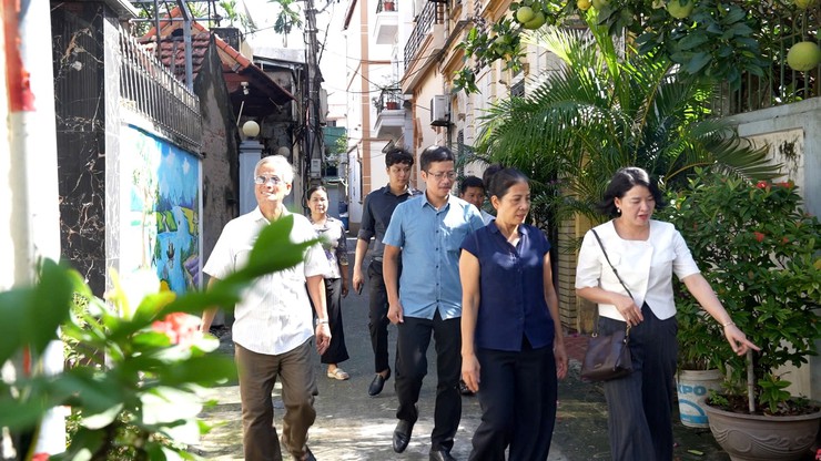 Đoàn kiểm tra số 2 kiểm tra, chấm điểm Cuộc thi “giữ gìn thôn sáng – xanh – sạch – đẹp – an toàn” tháng 9/2025 - Ảnh 10.