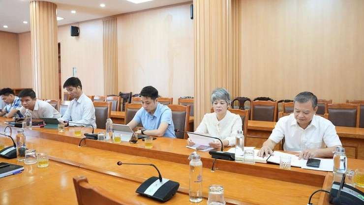 Các đồng chí lãnh đạo xã An Khánh dự Hội nghị giao ban trực tuyến quý III-2025 do Thường trực Thành ủy, HĐND, UBND thành phố Hà Nội tổ chức- Ảnh 2.