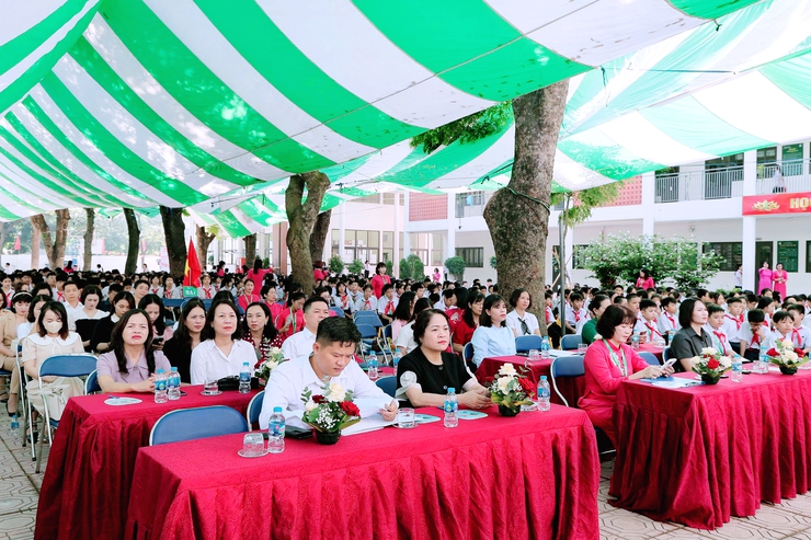 UBND xã Thư Lâm tổ chức Lễ khai mạc Tuần lễ hưởng ứng học tập suốt đời năm 2025 với chủ đề “ Học để phát triển bản thân, làm chủ tri thức và công nghệ, góp phần xây dựng đất nước hùng cường, thịnh vượng”.- Ảnh 2.