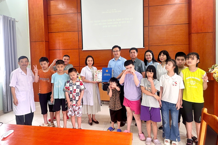 Trung thu nghĩa tình của phường Thanh Xuân tại Trung tâm Sao Mai- Ảnh 4.