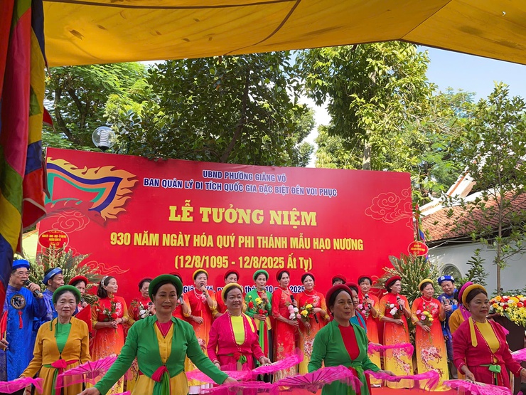 Lễ hội tưởng niệm 930 ngày hóa Quý Phi thánh Mẫu Hạo Nương- Ảnh 1.
