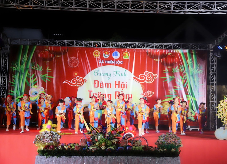 Xã Thiên Lộc tổ chức Đêm hội trăng rằm, vui Tết Trung thu cho trẻ em- Ảnh 10.