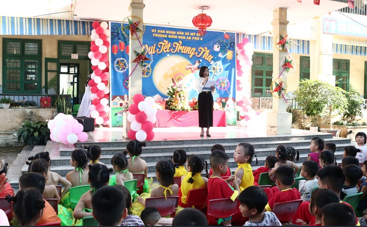 Sôi nổi chương trình “Vui Tết Trung thu” năm 2025 tại  Trường Mầm non An Phú A ( xã Mỹ Đức)  - Ảnh 1.