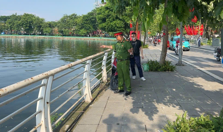 Tăng cường xử lý câu cá, đánh bắt thuỷ sản trái phép trên hồ Tây- Ảnh 1.