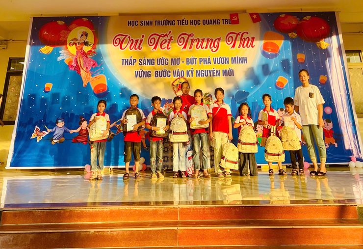 Trường tiểu học quang trung xã phú xuyên tưng bừng tổ chức tết trung thu cho học sinh năm học 2025–2026- Ảnh 4.