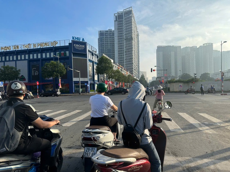 Hà Nội ngày 03/10: ngày nắng, đêm không mưa- Ảnh 1.