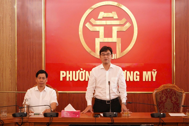 Đảng ủy phường Chương Mỹ tổ chức hội nghị trao Quyết định nghỉ hưu trước tuổi, nghỉ thôi việc cho cán bộ, công chức, viên chức theo Nghị định số 178/2024/NĐ-CP và Nghị định số 67/2025/NĐ-CP của Chính phủ- Ảnh 1.