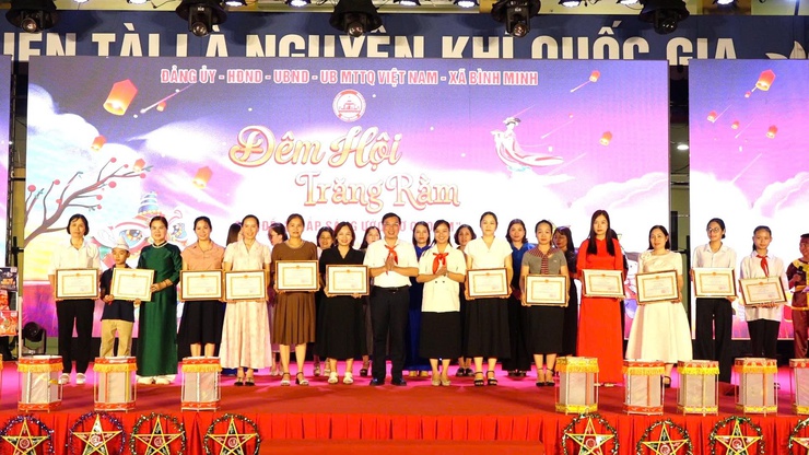 Bình Minh tổ chức “Đêm hội trăng rằm” cho thiếu nhi- Ảnh 6.