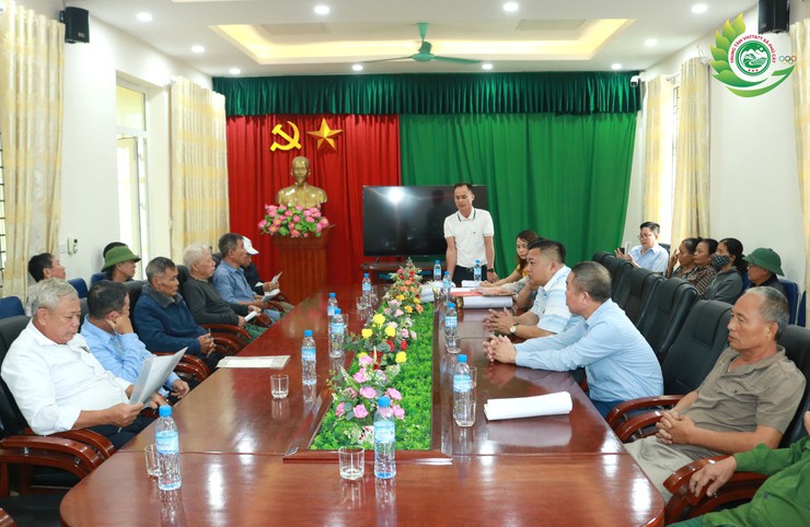 Xã Phú Cát trao Giấy chứng nhận quyền sử dụng đất (QSDĐ) chỉnh lý sau dồn điền đổi thửa- Ảnh 1.