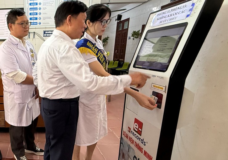 Bệnh viện Đa khoa Thanh Oai: Chuyển đổi số – bước đột phá nâng cao chất lượng khám, chữa bệnh- Ảnh 1.