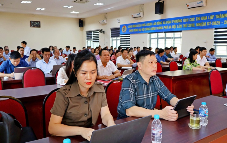 Đảng ủy xã Đoài Phương triển khai công tác trọng tâm tháng 11 năm 2025 và Thông báo kết quả Đại hội đại biểu Đảng bộ TP Hà Nội lần thứ XVIII.- Ảnh 3.