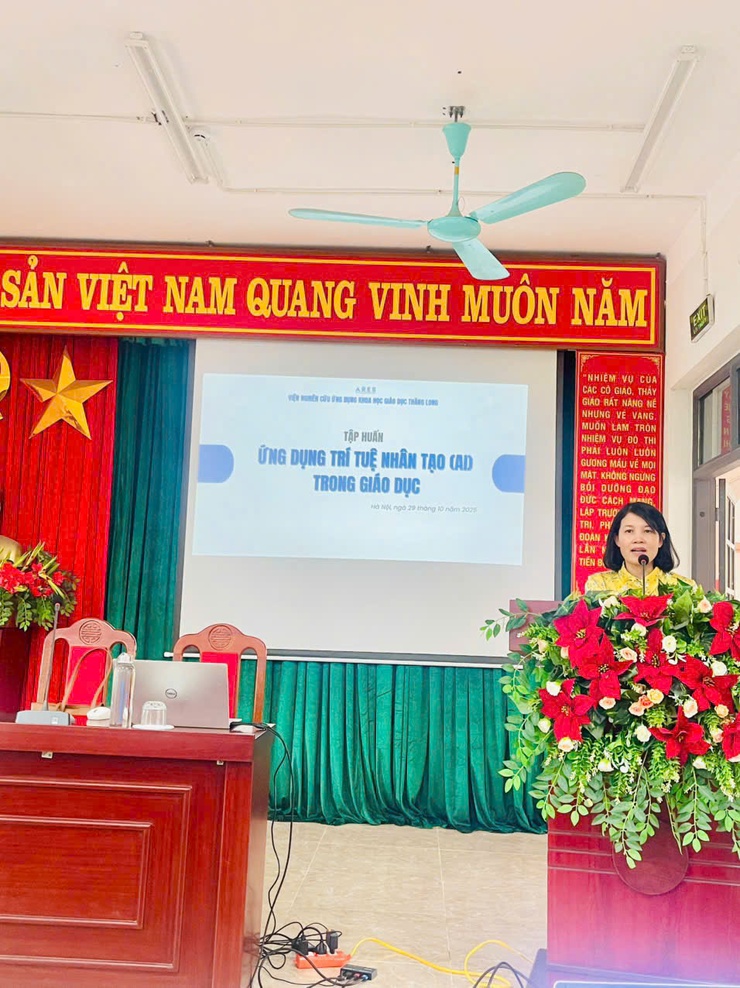 XÃ KIM ANH TỔ CHỨC TẬP HUẤN ỨNG DỤNG TRÍ TUỆ NHÂN TẠO (AI) TRONG GIÁO DỤC NĂM HỌC 2025 – 2026.- Ảnh 1.