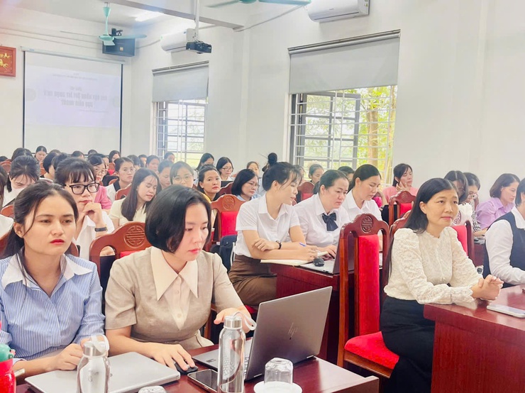 XÃ KIM ANH TỔ CHỨC TẬP HUẤN ỨNG DỤNG TRÍ TUỆ NHÂN TẠO (AI) TRONG GIÁO DỤC NĂM HỌC 2025 – 2026.- Ảnh 3.