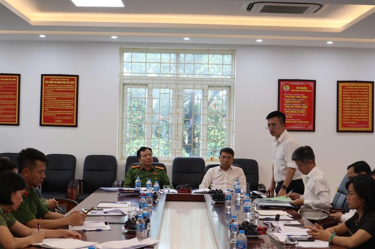 Chủ tịch UBND phường Nguyễn Thanh Bình làm việc với công an phường- Ảnh 2.