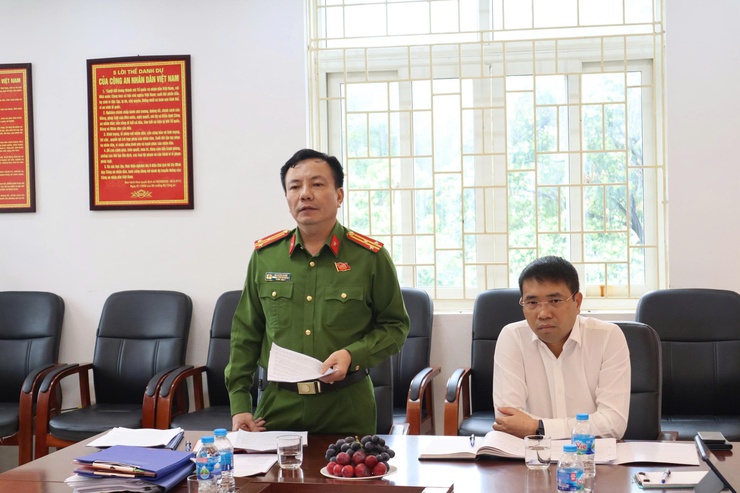 Chủ tịch UBND phường Nguyễn Thanh Bình làm việc với công an phường- Ảnh 1.