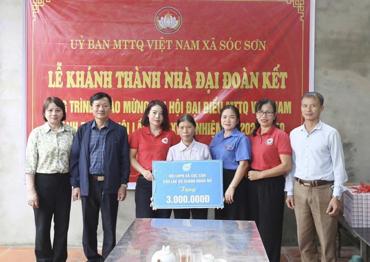 SÓC SƠN: TRAO NHÀ ĐẠI ĐOÀN KẾT CHO HỘ GIA ĐÌNH CÓ HOÀN CẢNH KHÓ KHĂN.- Ảnh 4.