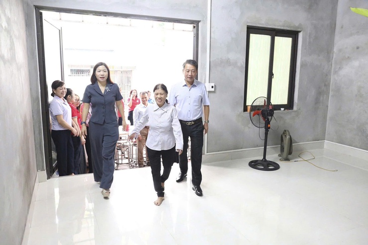 SÓC SƠN: TRAO NHÀ ĐẠI ĐOÀN KẾT CHO HỘ GIA ĐÌNH CÓ HOÀN CẢNH KHÓ KHĂN.- Ảnh 8.