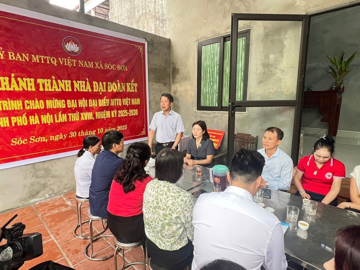 SÓC SƠN: TRAO NHÀ ĐẠI ĐOÀN KẾT CHO HỘ GIA ĐÌNH CÓ HOÀN CẢNH KHÓ KHĂN.- Ảnh 7.