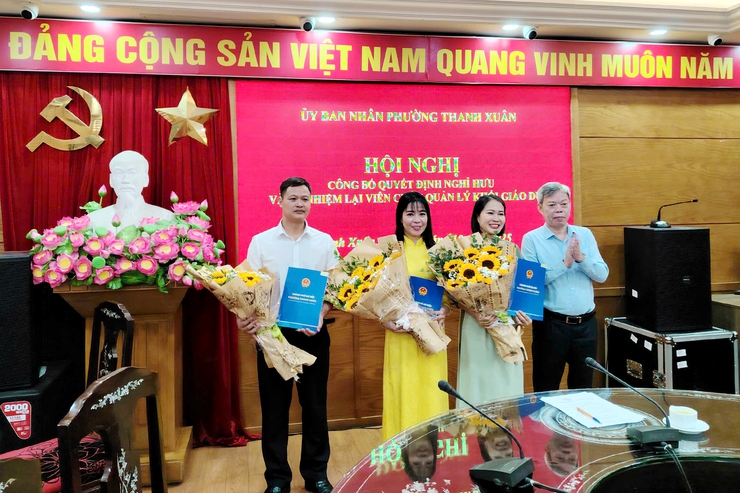 Hội nghị công bố quyết định về công tác cán bộ đối với các trường học trên địa bàn phường- Ảnh 6.
