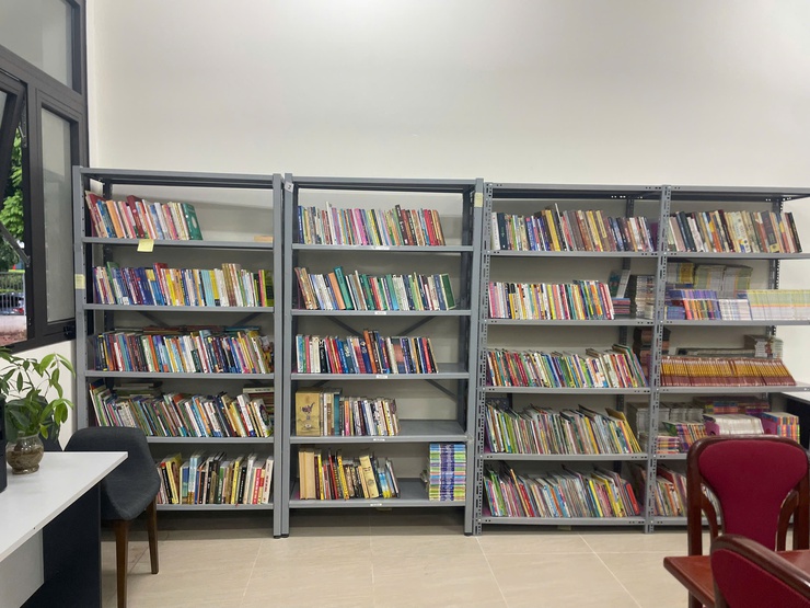 TỦ SÁCH SỐ CỘNG ĐỒNG PHƯỜNG XUÂN ĐỈNH SẴN SÀNG CHO NGÀY KHAI TRƯƠNG- Ảnh 1.