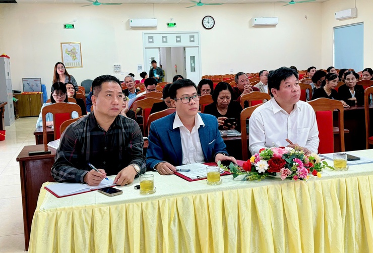 Đảng uỷ xã Nam Phù quán triệt Nghị quyết về công tác bầu cử và quản lý đất đai, trật tự xây dựng- Ảnh 2.