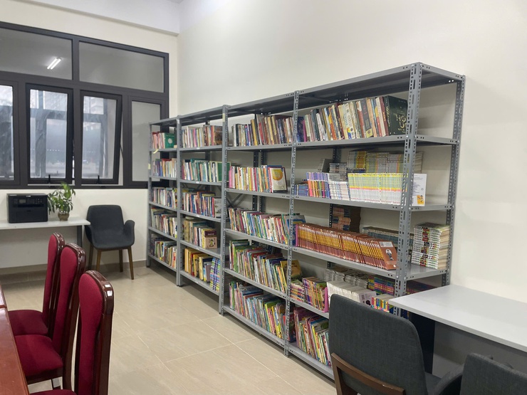 TỦ SÁCH SỐ CỘNG ĐỒNG PHƯỜNG XUÂN ĐỈNH SẴN SÀNG CHO NGÀY KHAI TRƯƠNG- Ảnh 3.