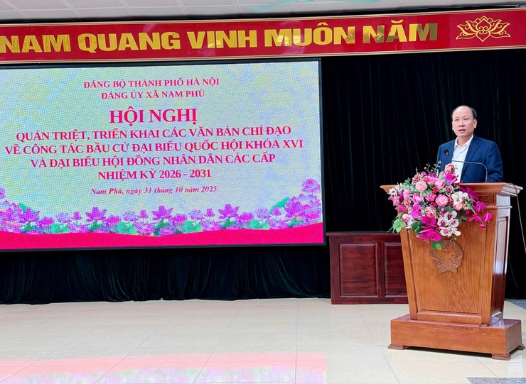 Đảng uỷ xã Nam Phù quán triệt Nghị quyết về công tác bầu cử và quản lý đất đai, trật tự xây dựng- Ảnh 5.