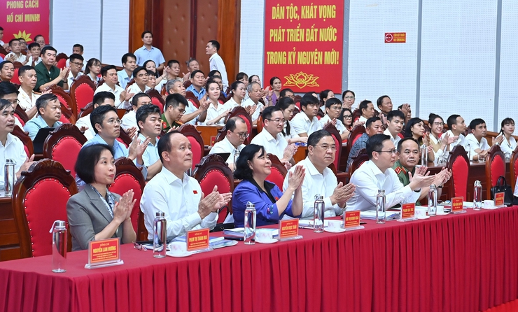 [Ảnh] Tổng Bí thư Tô Lâm tiếp xúc cử tri đơn vị bầu cử số 10, thành phố Hà Nội- Ảnh 3.