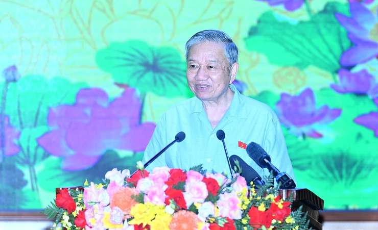 [Ảnh] Tổng Bí thư Tô Lâm tiếp xúc cử tri đơn vị bầu cử số 10, thành phố Hà Nội- Ảnh 9.