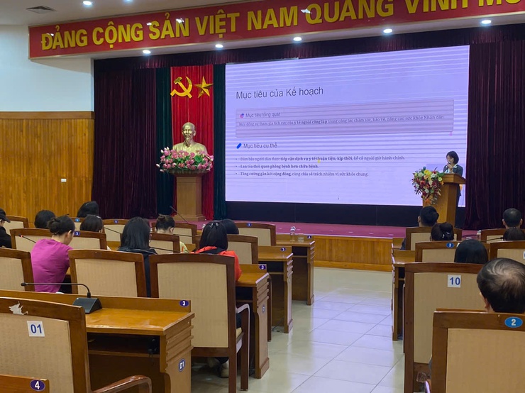 UBND phường Việt Hưng tổ chức hội nghị giao ban công tác quản lý nhà nước về hành nghề y, dược ngoài công lập- Ảnh 2.