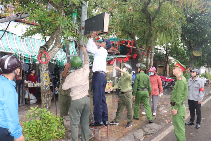 Xã Thuận An ra quân đảm bảo trật tự đô thị, trật tự xây dựng và vệ sinh môi trường- Ảnh 5.