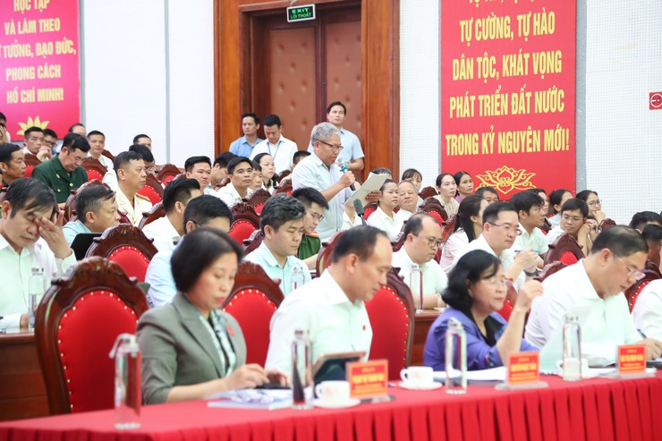 [Ảnh] Tổng Bí thư Tô Lâm tiếp xúc cử tri đơn vị bầu cử số 10, thành phố Hà Nội- Ảnh 6.