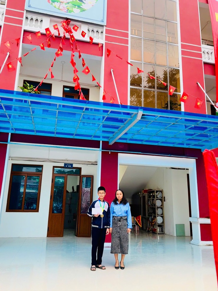 Em Lê Minh Hoàng Hải – Lớp 8A10 trường THCS Tứ Hiệp đạt giải Nhất bộ môn cờ vua.- Ảnh 3.