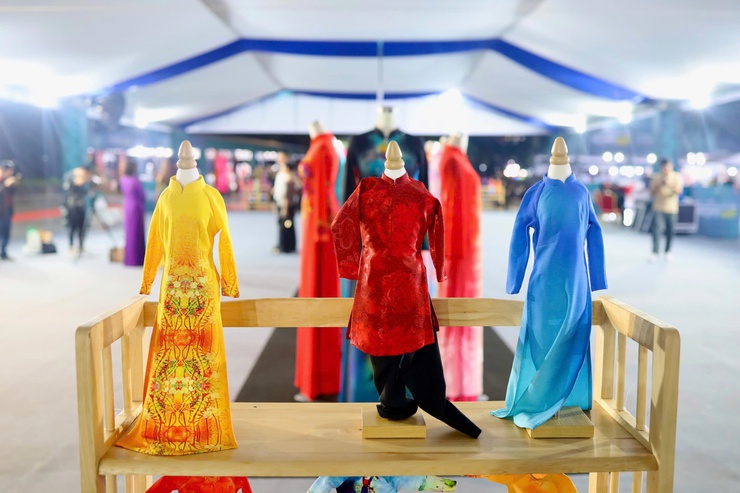 Thời trang Việt tỏa sáng tại Lễ hội Thương hiệu năm 2025- Ảnh 9.