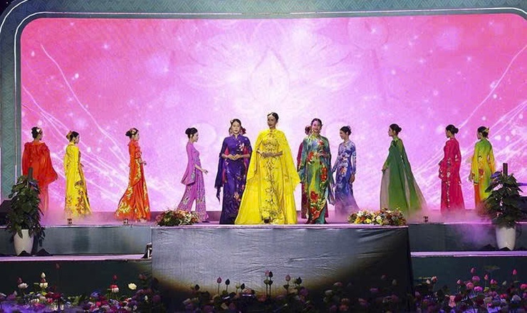 Thời trang Việt tỏa sáng tại Lễ hội Thương hiệu năm 2025- Ảnh 4.