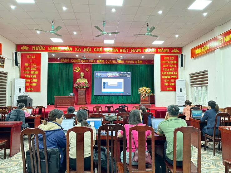Xã Thượng Phúc tham dự hội nghị trực tuyến về tập huấn sử dụng phần mềm quản lý cơ sở dữ liệu cán bộ, công chức, viên chức- Ảnh 1.
