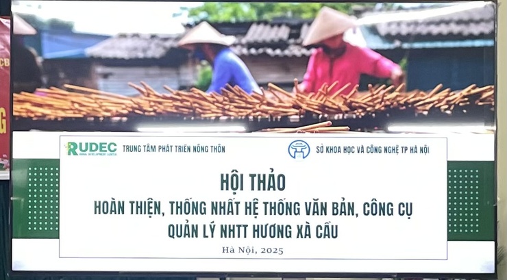 UBND xã Ứng Thiên tổ chức hội thảo thống nhất hệ thống văn bản, công cụ quản lý nhãn hiệu tập thể "Hương Xà Cầu"- Ảnh 4.