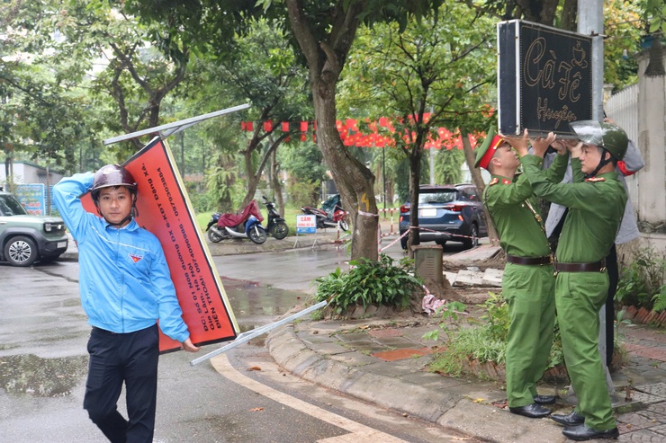 Xã Thuận An ra quân đảm bảo trật tự đô thị, trật tự xây dựng và vệ sinh môi trường- Ảnh 3.