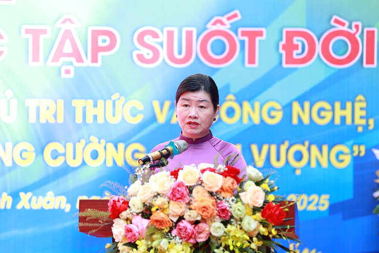 Phường Thanh Xuân khai mạc “Tuần lễ hưởng ứng học tập suốt đời 2025”: Nâng cao tri thức, thúc đẩy đổi mới sáng tạo và chuyển đổi số - Ảnh 2.