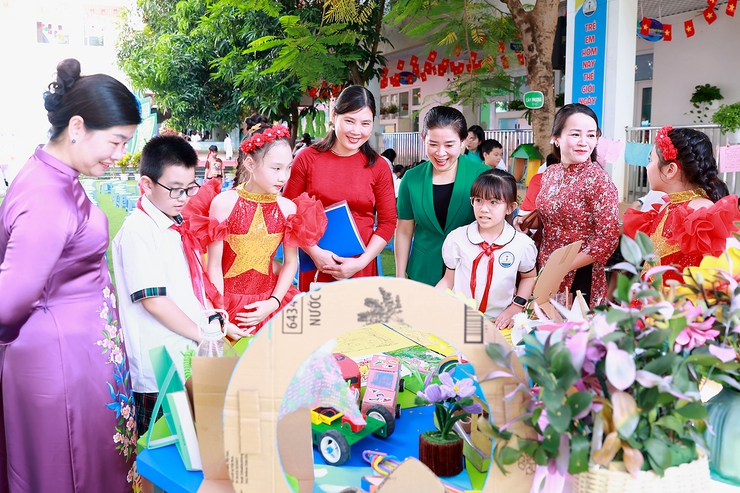 Phường Thanh Xuân khai mạc “Tuần lễ hưởng ứng học tập suốt đời 2025”: Nâng cao tri thức, thúc đẩy đổi mới sáng tạo và chuyển đổi số - Ảnh 5.
