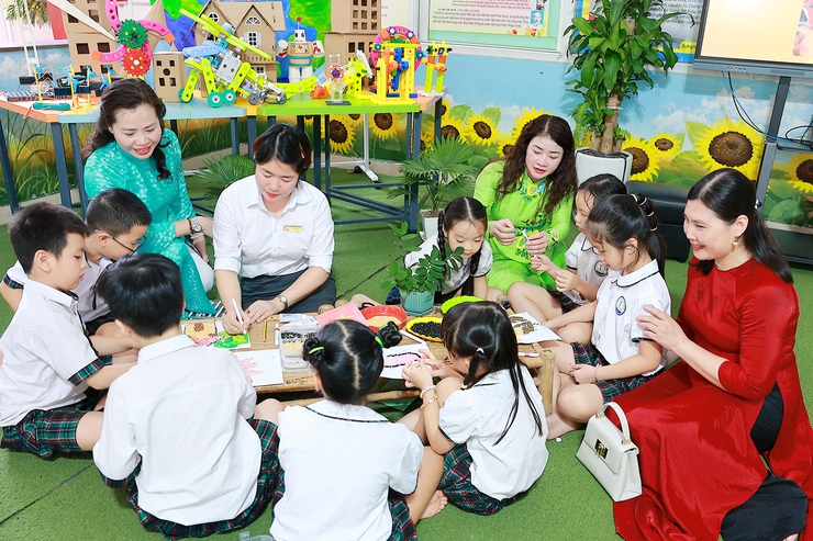 Phường Thanh Xuân khai mạc “Tuần lễ hưởng ứng học tập suốt đời 2025”: Nâng cao tri thức, thúc đẩy đổi mới sáng tạo và chuyển đổi số - Ảnh 6.