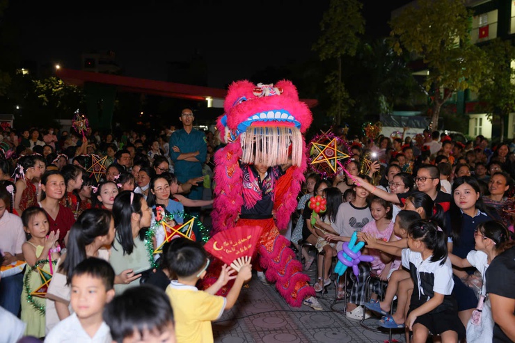 Rộn ràng đêm hội trung thu- Ảnh 7.