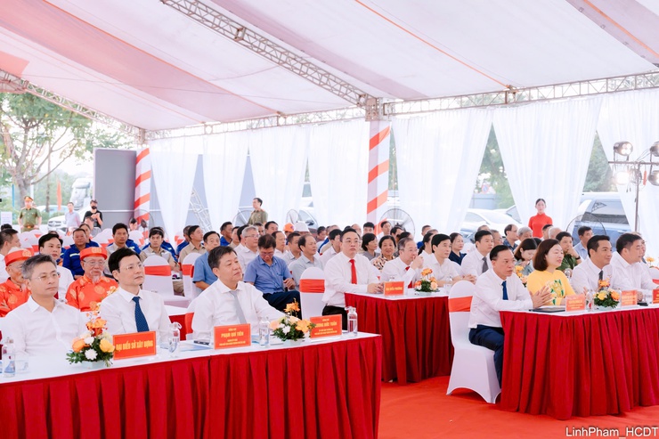 Phường Long Biên khởi công dự án phục vụ tiêu thoát nước khu vực Long Biên- Ảnh 1.