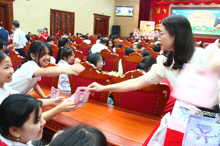 Xã Thạch Thất tổ chức Chương trình Trung thu cho em năm 2025- Ảnh 5.
