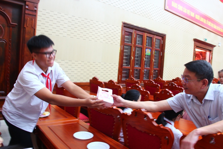 Xã Thạch Thất tổ chức Chương trình Trung thu cho em năm 2025- Ảnh 4.