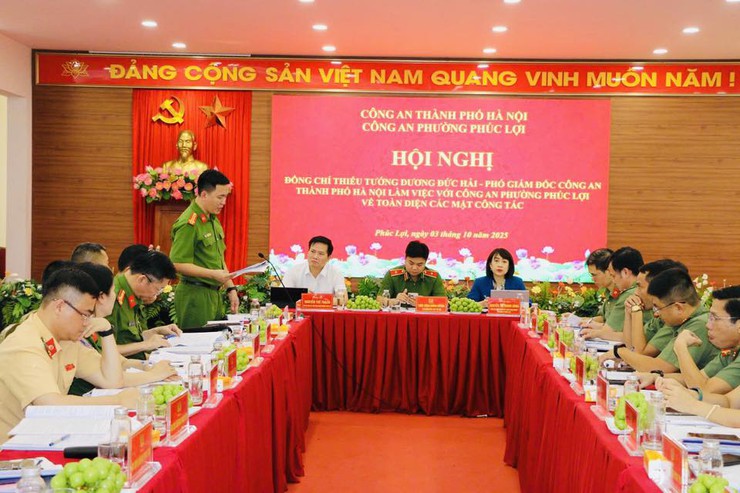 Công an thành phố Hà Nội làm việc với Công an phường Phúc Lợi về toàn diện các mặt công tác- Ảnh 2.