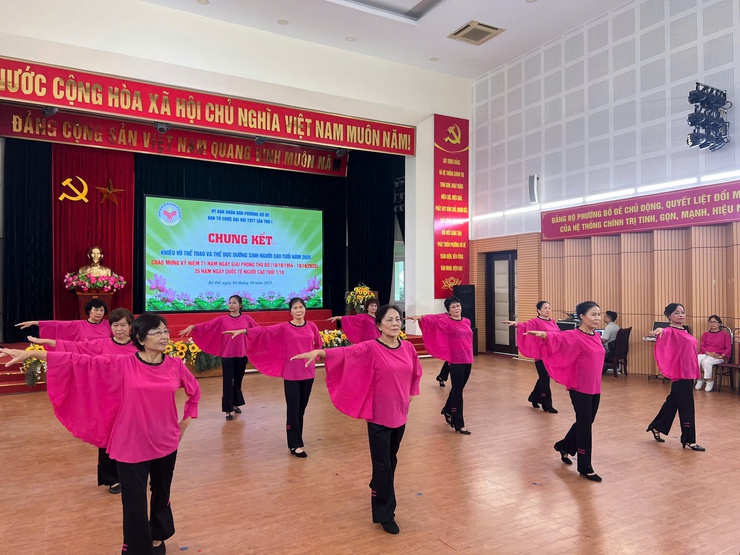Phường Bồ Đề tổ chức giải thể thao dành cho người cao tuổi trong khuôn khổ Đại hội Thể dục thể thao lần thứ I - Ảnh 5.